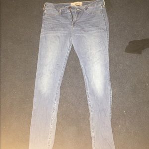 Size 9, Hollister Jeans, shade medium